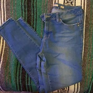 YMI mid-rise skinny jeans WannaBettaButt?